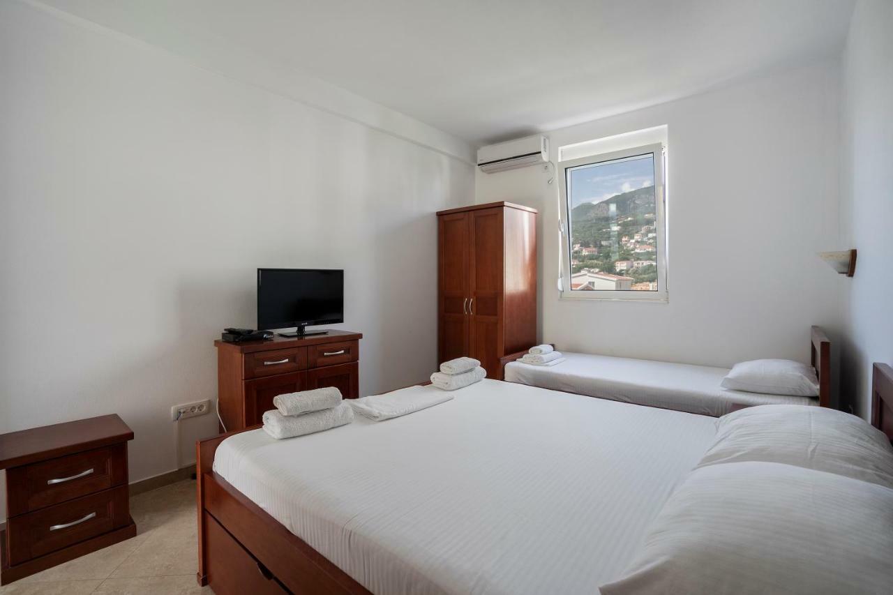 Apartments Vila A1 Dobra Voda Ngoại thất bức ảnh