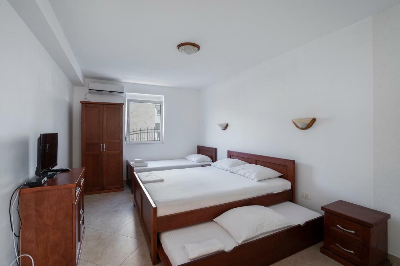 Apartments Vila A1 Dobra Voda Ngoại thất bức ảnh