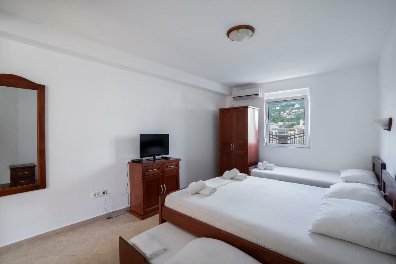 Apartments Vila A1 Dobra Voda Ngoại thất bức ảnh