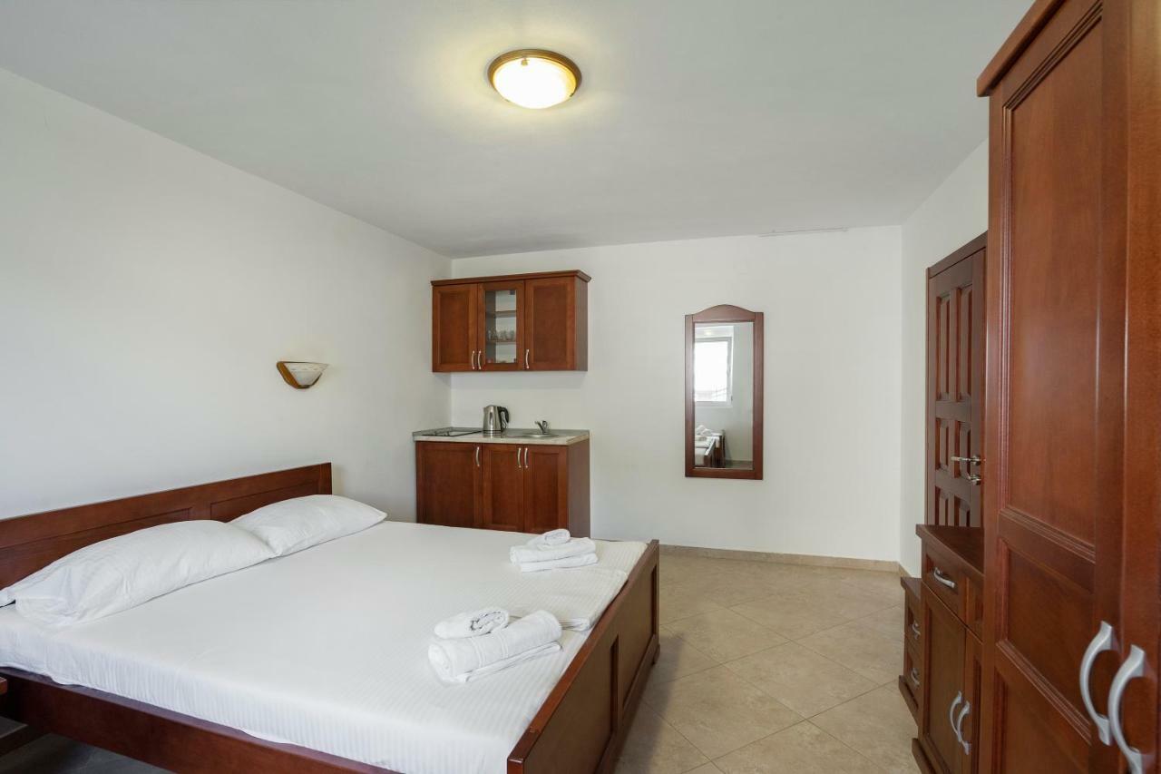 Apartments Vila A1 Dobra Voda Ngoại thất bức ảnh