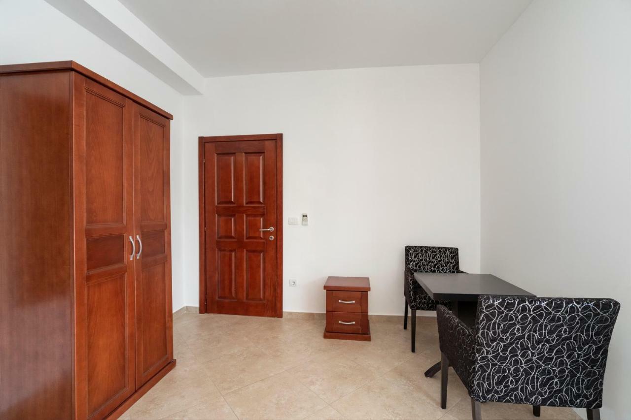 Apartments Vila A1 Dobra Voda Ngoại thất bức ảnh