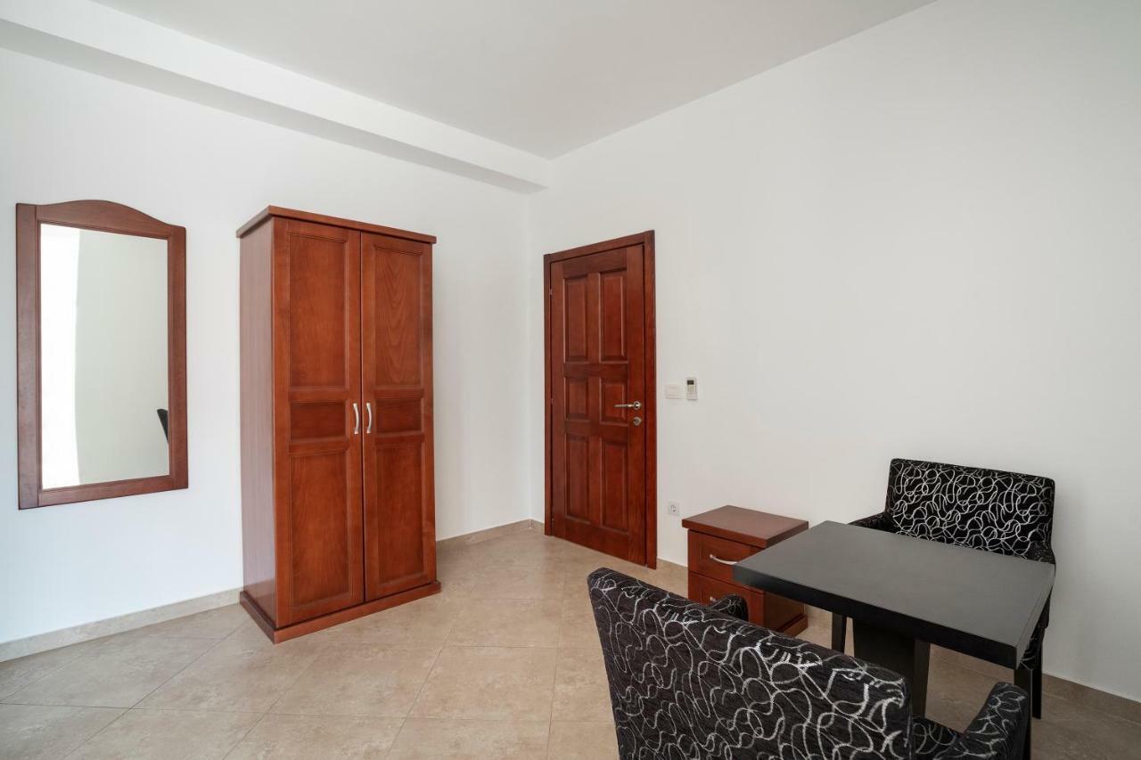 Apartments Vila A1 Dobra Voda Ngoại thất bức ảnh