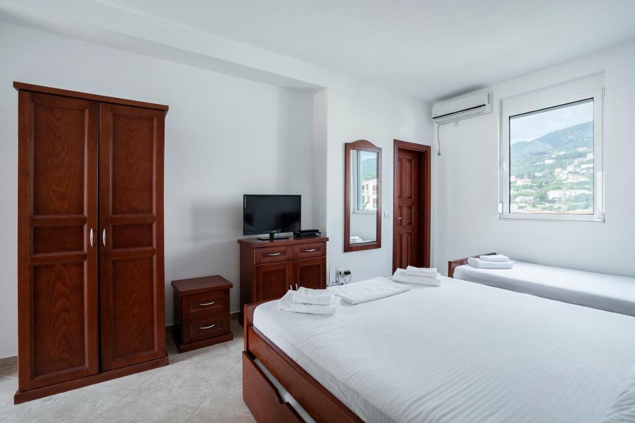 Apartments Vila A1 Dobra Voda Ngoại thất bức ảnh